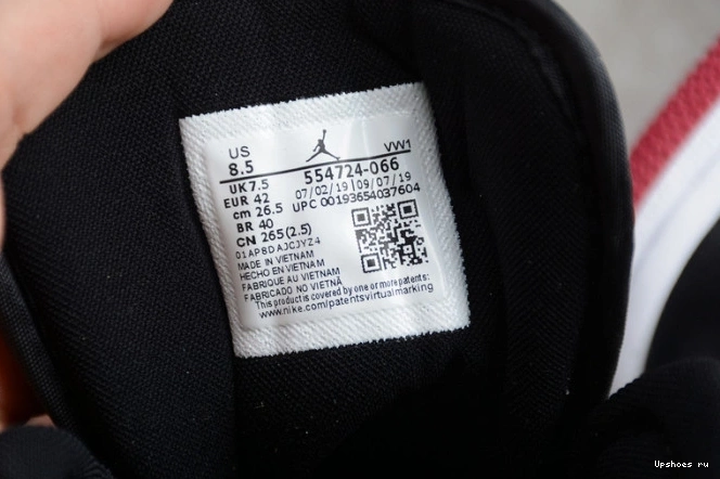 Jordan 1 554724-066 Bred  Toe Mid Air 0513
